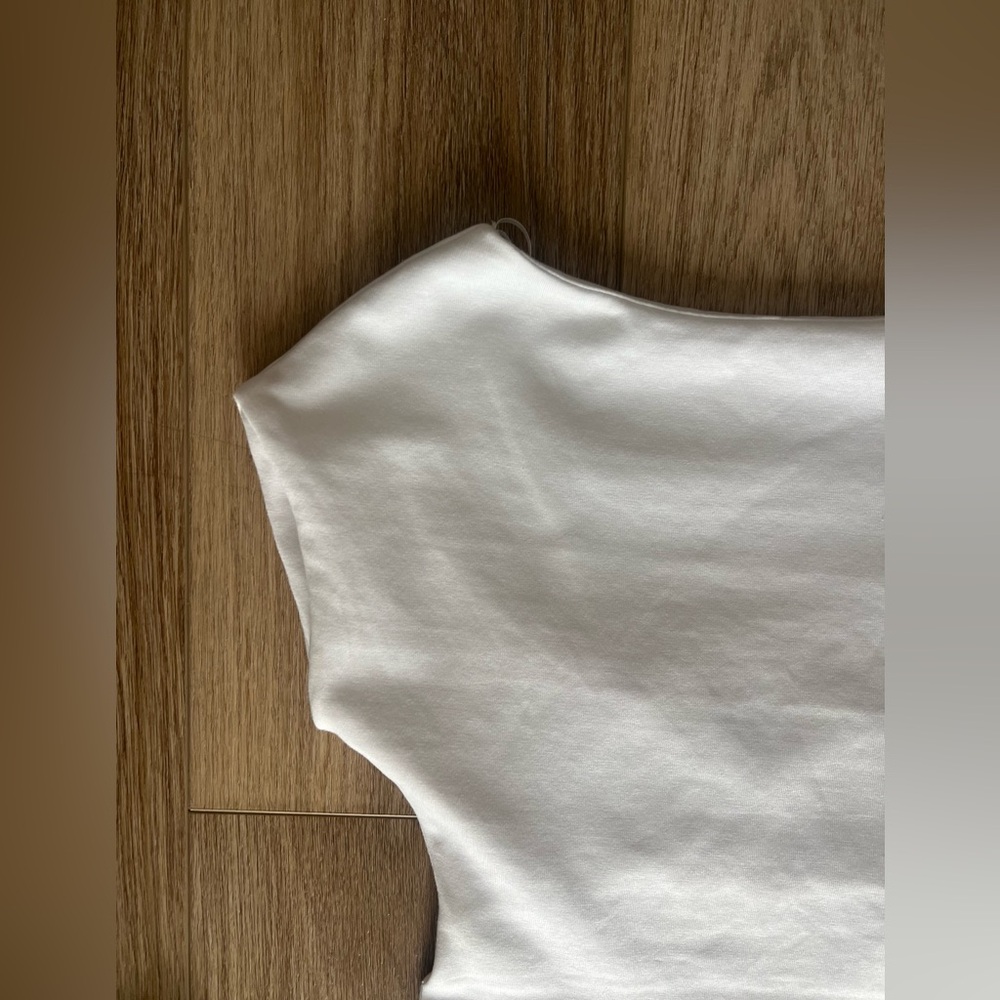 Zara white short dress with open back - Picture 4 of 8